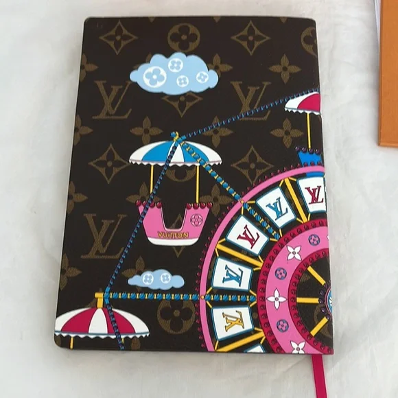 Louis Vuitton Big Wheel Vivienne Clemence notebook - Picture 3 of 15